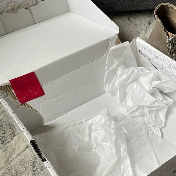 Grey khaki heeled booties - Picture 7 of 7